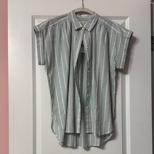 Women’s Loft Striped Short Sleeve Shirt size Small